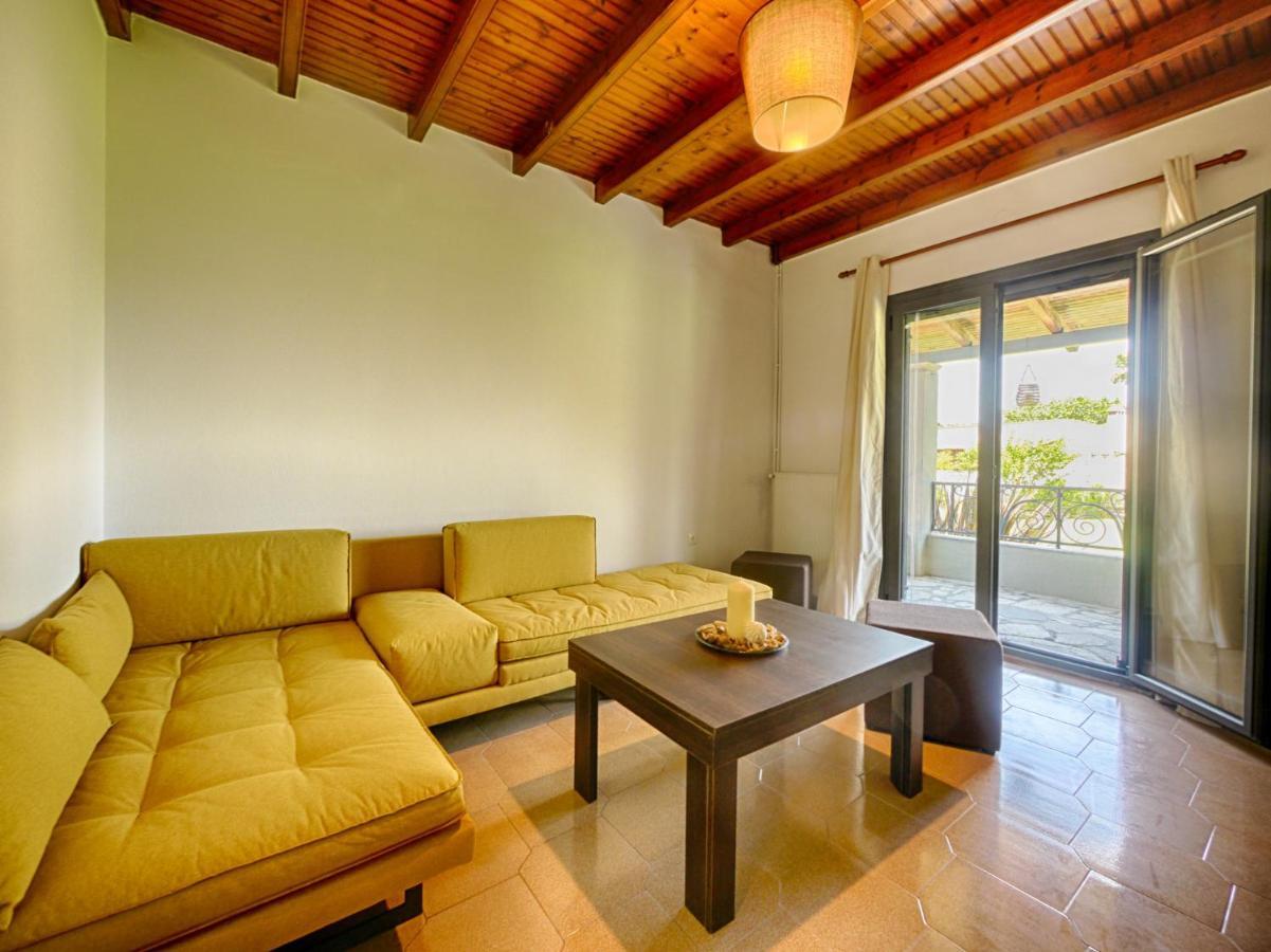 Cozy Family Friendly Apartment With Large Garden Close To Beaches - Dirella Kynopiástai Exteriér fotografie