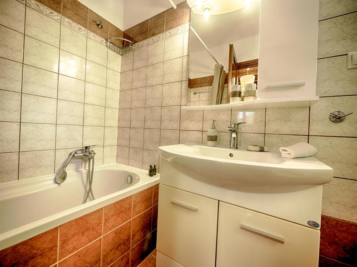 Cozy Family Friendly Apartment With Large Garden Close To Beaches - Dirella Kynopiástai Exteriér fotografie