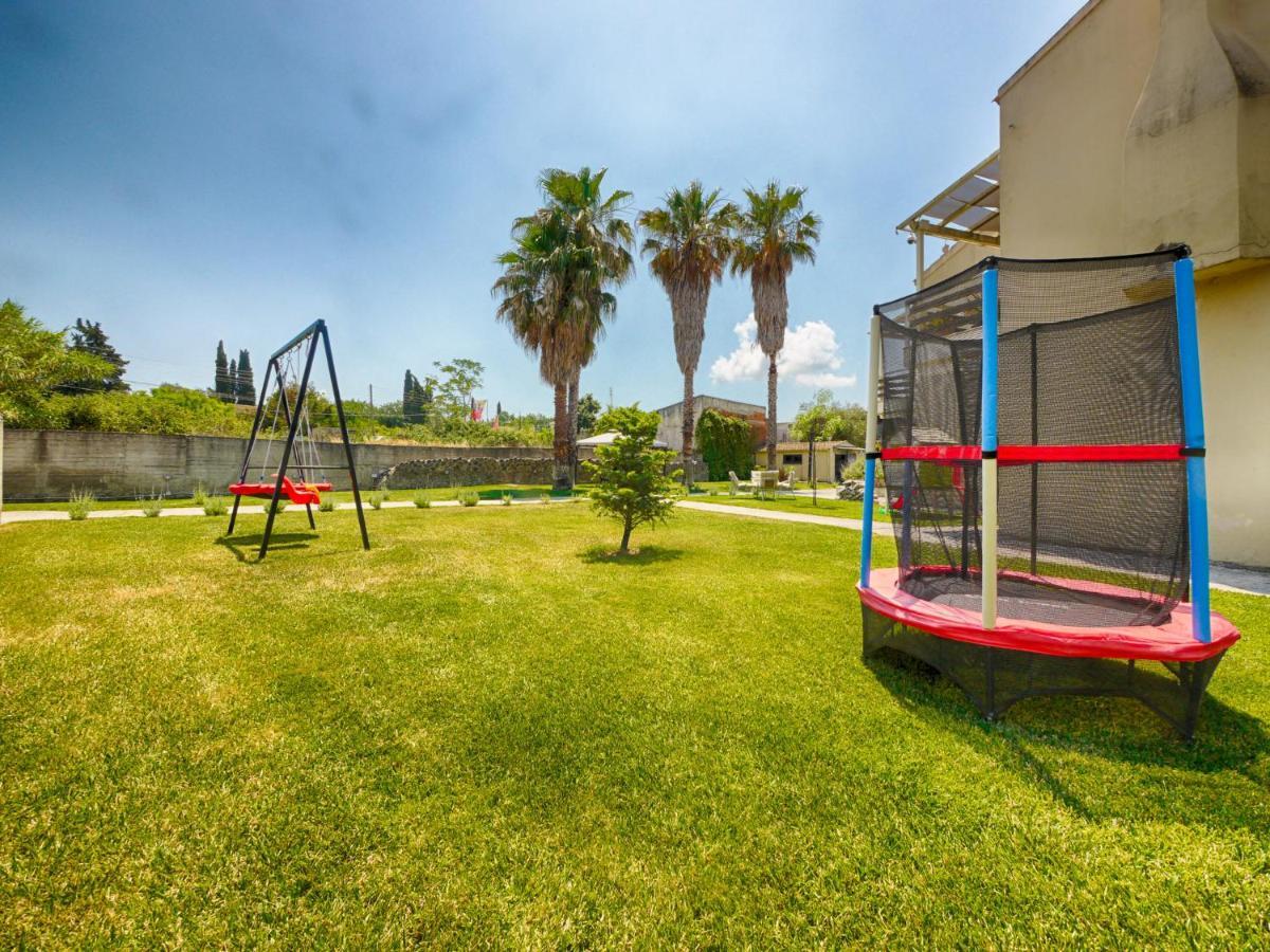 Cozy Family Friendly Apartment With Large Garden Close To Beaches - Dirella Kynopiástai Exteriér fotografie