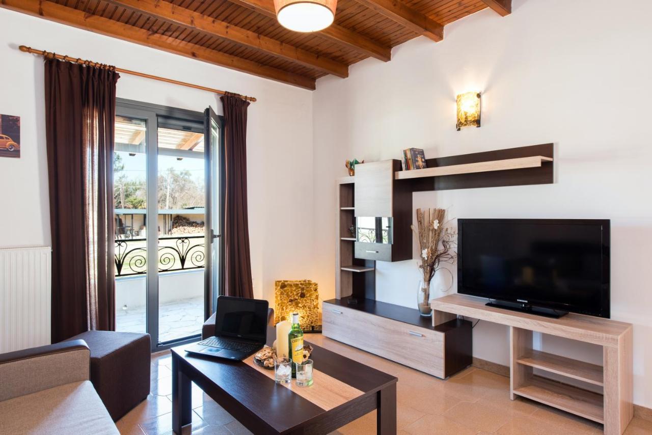 Cozy Family Friendly Apartment With Large Garden Close To Beaches - Dirella Kynopiástai Exteriér fotografie