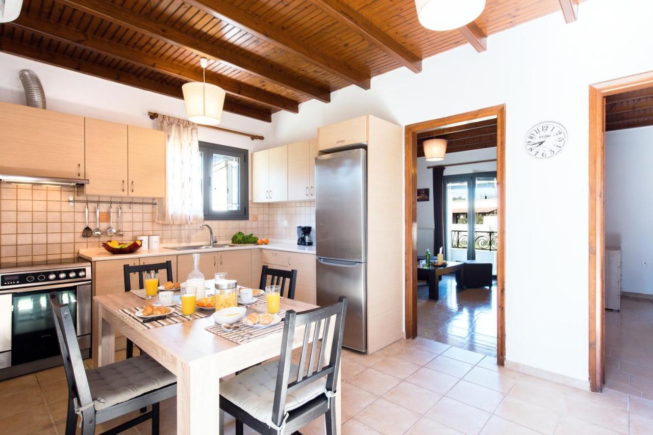 Cozy Family Friendly Apartment With Large Garden Close To Beaches - Dirella Kynopiástai Exteriér fotografie